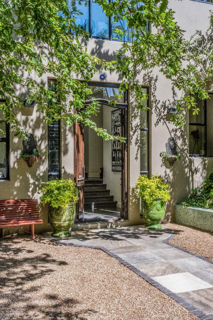 5 Bedroom Property for Sale in Oranjezicht Western Cape
